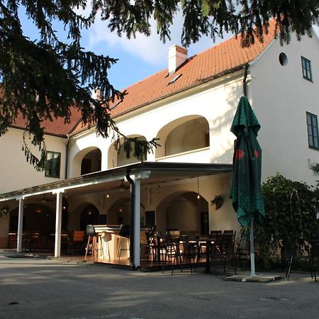 Taverna 1860 Rooms & Apartments Donja Zelina Экстерьер фото